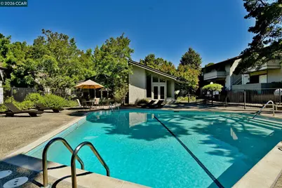1447 Marchbanks Dr #1, Walnut Creek, CA 94598 - Photo 23