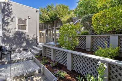 348 Jerome Ave, Piedmont, CA 94610 - Photo 35