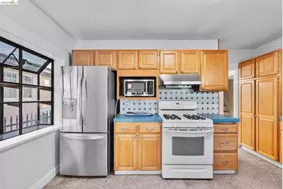 3275 Hyde, Oakland, CA 94601 - Photo 13