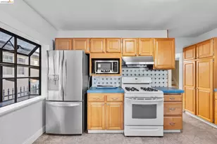 3275 Hyde, Oakland, CA 94601 - Photo 13