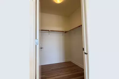 423 7th St #607, Oakland, CA 94607 - Photo 9