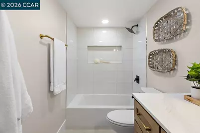 16 Sunnyside Ct, Orinda, CA 94563 - Photo 45