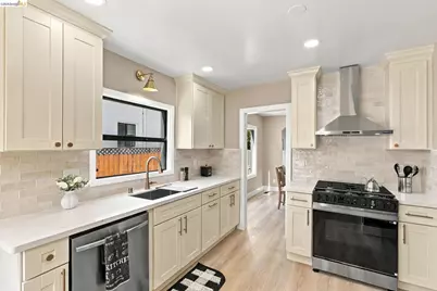 1359 Elm St, Pittsburg, CA 94565 - Photo 15