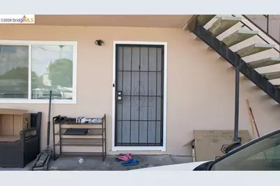 10582 Topanga Dr, Oakland, CA 94603 - Photo 15