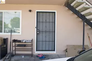 10582 Topanga Dr, Oakland, CA 94603 - Photo 15
