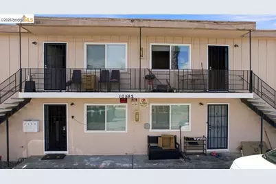 10582 Topanga Dr, Oakland, CA 94603 - Photo 5