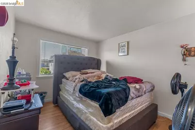 10582 Topanga Dr, Oakland, CA 94603 - Photo 45