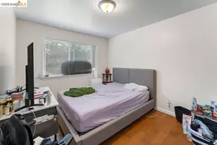 10582 Topanga Dr, Oakland, CA 94603 - Photo 27