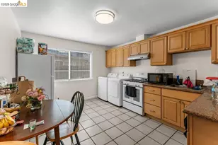 10582 Topanga Dr, Oakland, CA 94603 - Photo 21