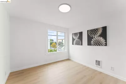 1112 28th St, Oakland, CA 94610 - Photo 9