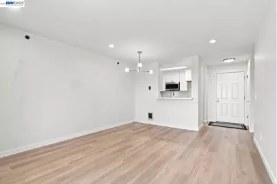 685 Dartmore Ln #365, Hayward, CA 94544 - Photo 13