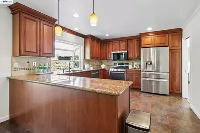 36746 Peach Ct., Newark, CA 94560 - Photo 7