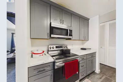 1750 Halford Ave #211, Santa Clara, CA 95051 - Photo 3