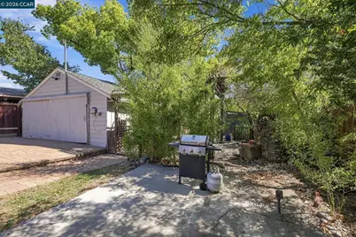 2180 Hillside Ave, Walnut Creek, CA 94597 - Photo 29