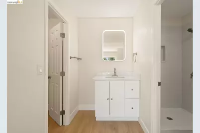9339 Mira Del Rio Dr, Sacramento, CA 95827 - Photo 13
