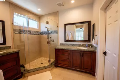 1510 Sunrise Dr, Gilroy, CA 95020 - Photo 17