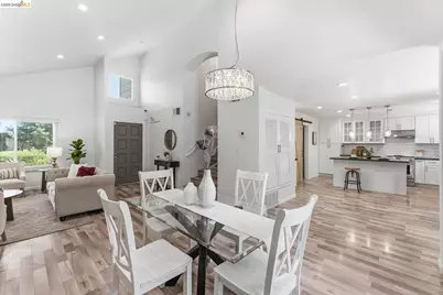 2239 Southwest Ct, Martinez, CA 94553 - Photo 9
