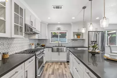 2239 Southwest Ct, Martinez, CA 94553 - Photo 17