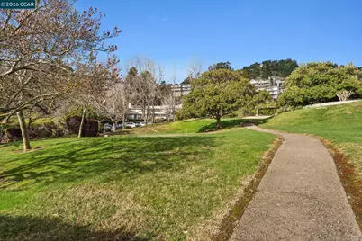5 Schooner Hill, Oakland, CA 94618 - Photo 73