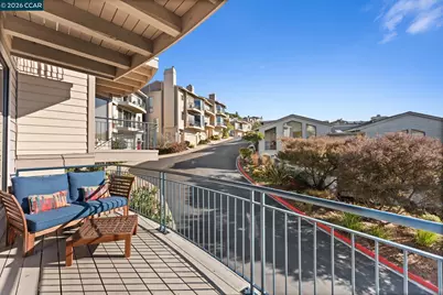5 Schooner Hill, Oakland, CA 94618 - Photo 5