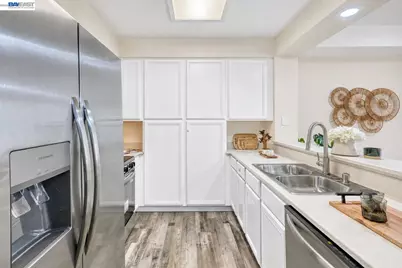 410 1st St #332, San Jose, CA 95112 - Photo 5