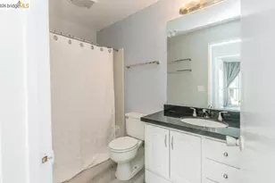 4099 Howe St, Oakland, CA 94611 - Photo 11