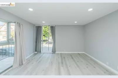 4099 Howe St #102, Oakland, CA 94611 - Photo 7