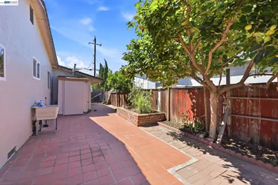 33438 University Dr, Union City, CA 94587 - Photo 35