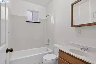 2244 20th St, Oakland, CA 94606 - Photo 63