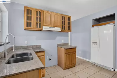 2244 20th St, Oakland, CA 94606 - Photo 57