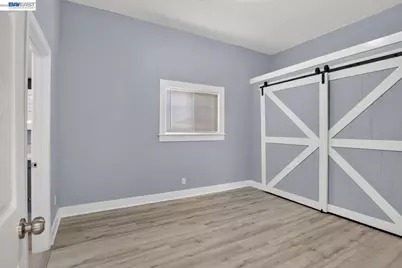 2244 20th St, Oakland, CA 94606 - Photo 25