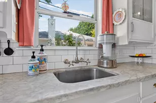 1169 1st Ave, Walnut Grove, CA 95690 - Photo 9