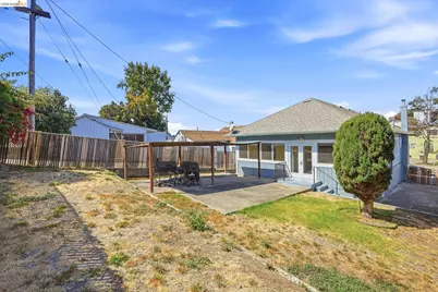 1926 14th Ave, Oakland, CA 94606 - Photo 23