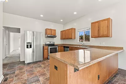 1926 14th Ave, Oakland, CA 94606 - Photo 9