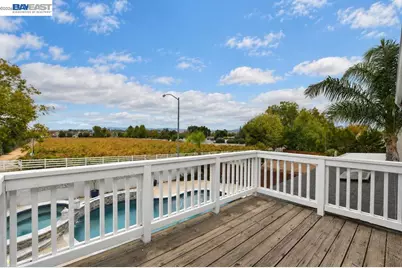 18 Pinenut Ct, Oakley, CA 94561 - Photo 31