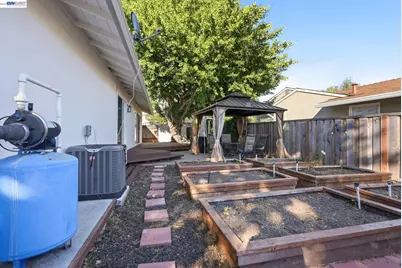 2394 Tahiti St, Hayward, CA 94545 - Photo 37
