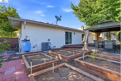 2394 Tahiti St, Hayward, CA 94545 - Photo 39