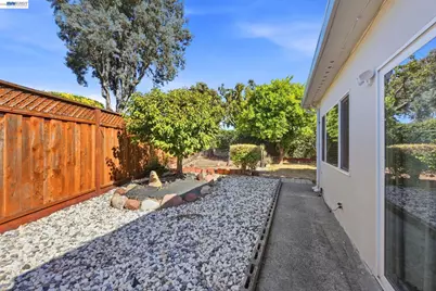 5946 Cinnabar Ct, Newark, CA 94560 - Photo 39