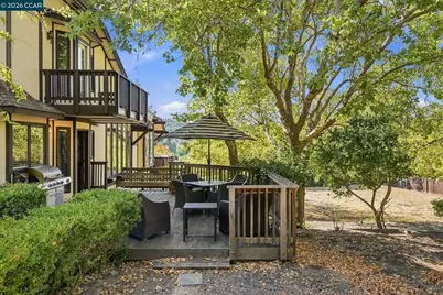 945 Stow Ln, Lafayette, CA 94549 - Photo 39