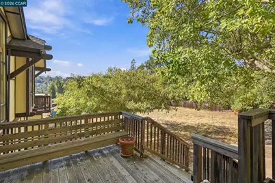 945 Stow Ln, Lafayette, CA 94549 - Photo 35