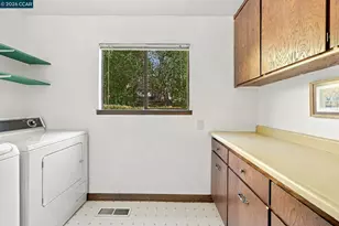 945 Stow Ln, Lafayette, CA 94549 - Photo 23