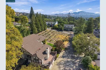 945 Stow Ln, Lafayette, CA 94549 - Photo 49