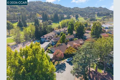143 Miramonte Dr, Moraga, CA 94556 - Photo 39