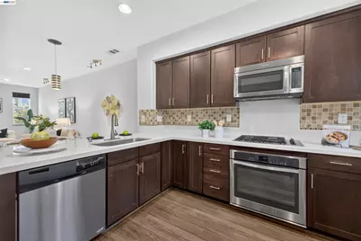 631 Moss Way, Hayward, CA 94541 - Photo 15