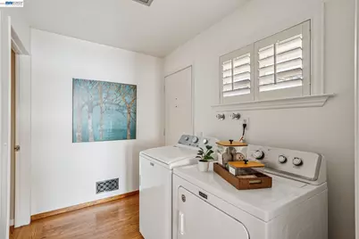 1312 Eastshore Dr, Alameda, CA 94501 - Photo 35