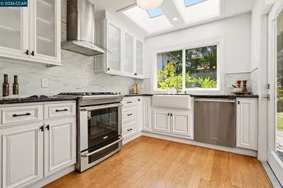 2643 Buena Vista Ave, Walnut Creek, CA 94597 - Photo 9
