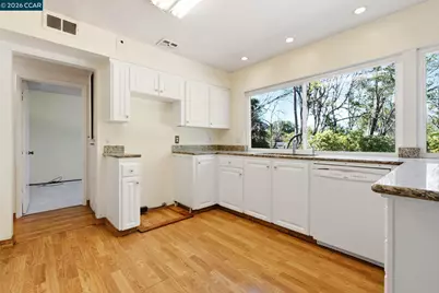 907 Lyon Ct, Concord, CA 94518 - Photo 7