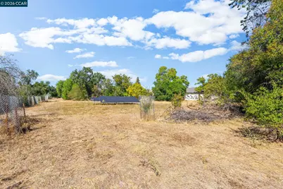 907 Lyon Ct, Concord, CA 94518 - Photo 25
