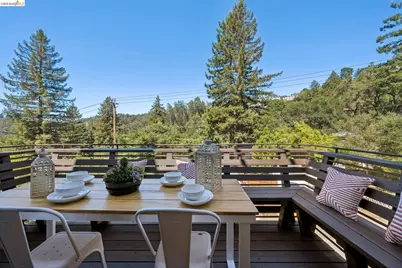 6474 Oakwood Dr, Oakland, CA 94611 - Photo 9