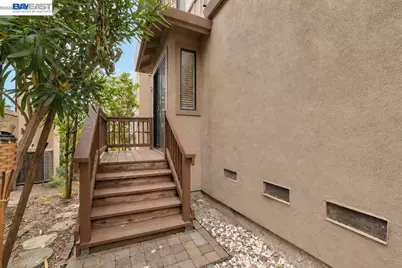 8 Starview Dr, Oakland, CA 94618 - Photo 57